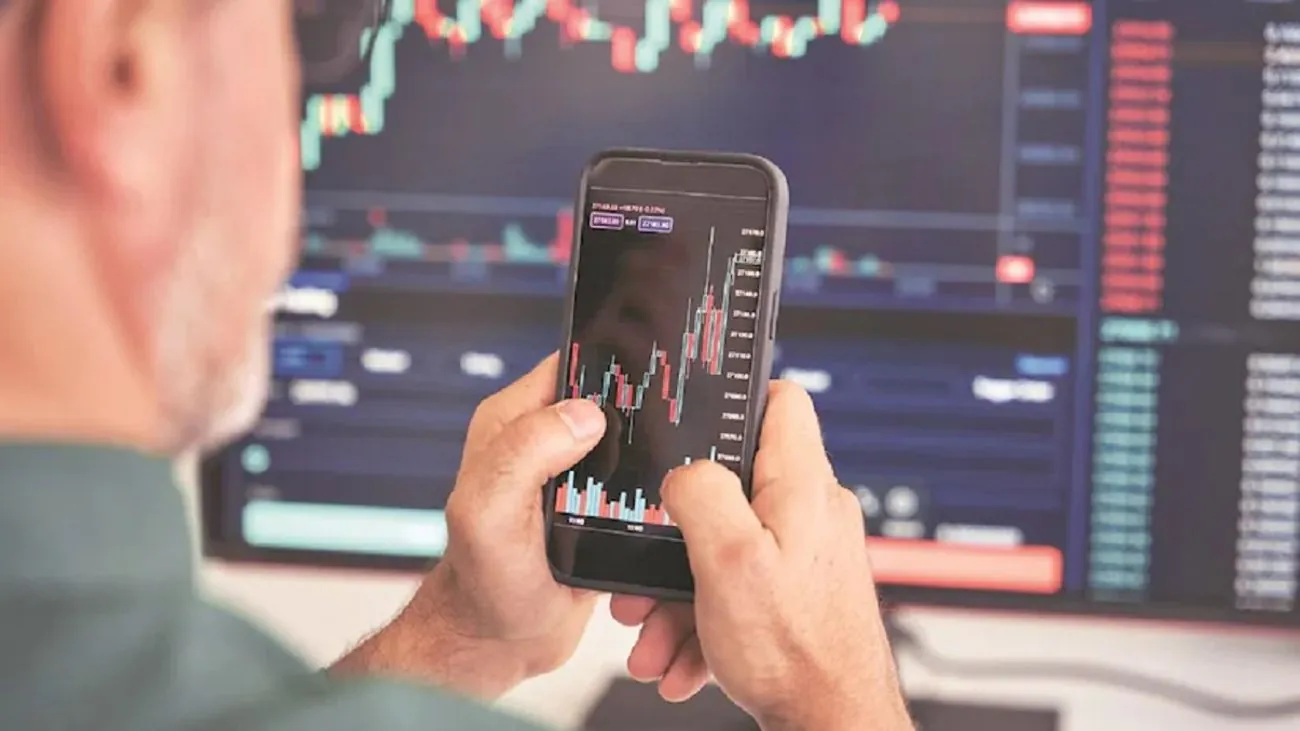 Israeli strikes on Iran shake markets: travel company stocks fall, energy stocks soar Israeli strikes on Iran shake markets: travel company stocks fall, energy stocks soar